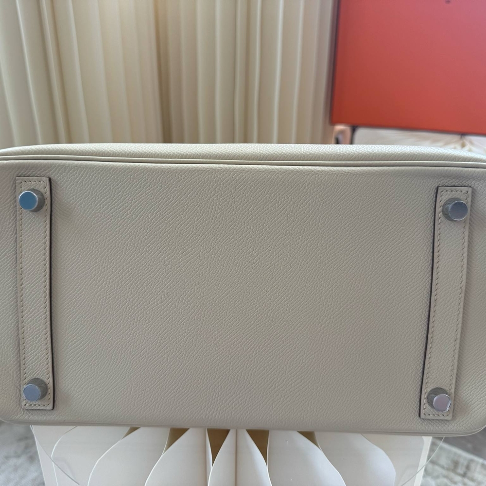 Hermes Cream Satchel with Structured Design and Silver Hardware - Picture 2 of 16